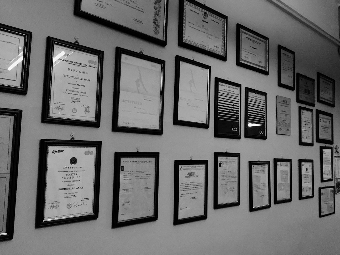 Títulos y diplomas